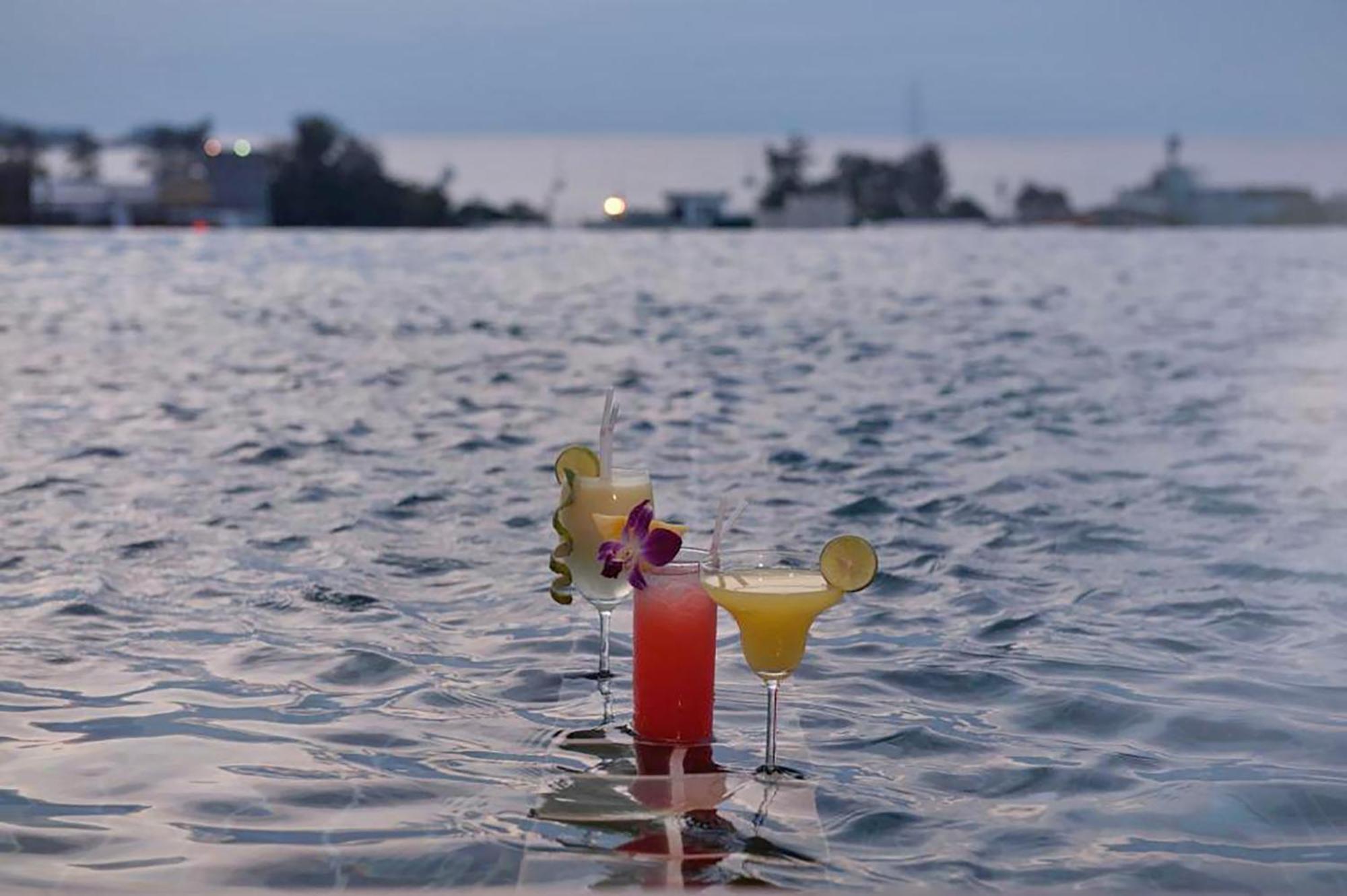 Gu Hotel Patong Пхукет Экстерьер фото